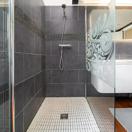 Loft - Climatisation, Parking, équipé